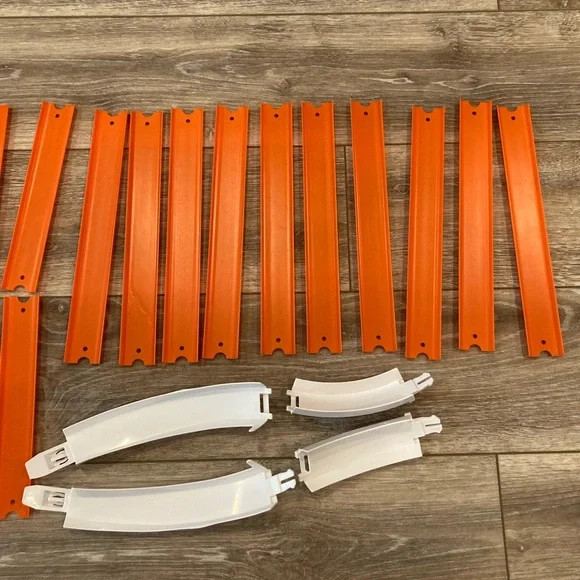 Hot Wheels Track Accessories - Picture 4 of 4